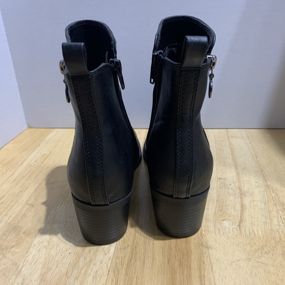 CITY CLASSIFIED TROOP-S ZIPPER HIGH FRONT SHORT HEEL ANKLE BOOTIES Black SZ 8 - Picture 2 of 8